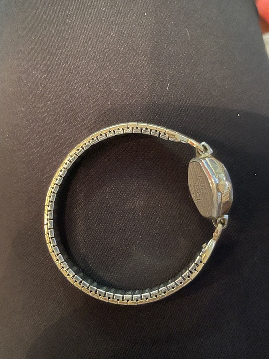 Vintage Stretch Classic Gold-Tone Women\'s Bracelet Watch - main image 4